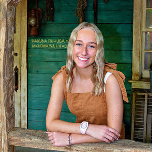 Meet your Posher, Carlee